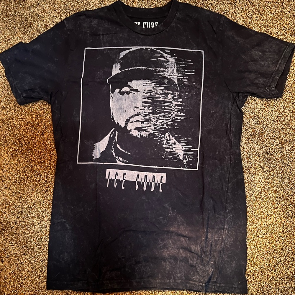 It’s soft and has good comfort. Selling b/c it just not my vibe anymore